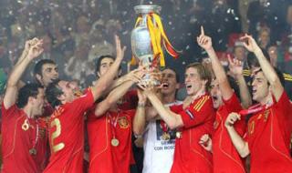 08年欧洲杯冠亚军 2008欧洲杯西班牙夺冠时的主教练是